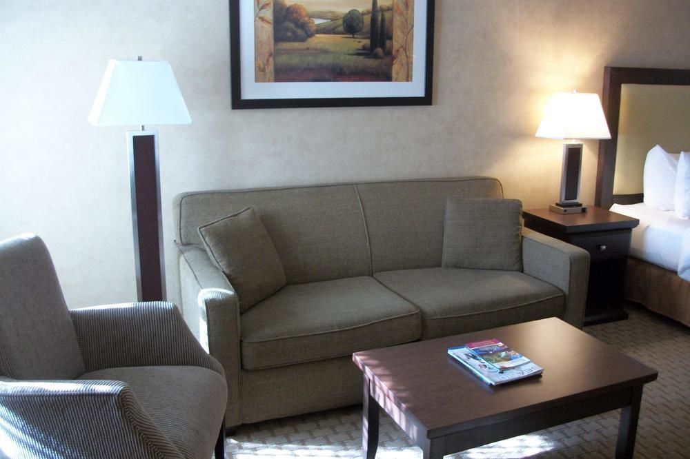 Best Western Plus Emerald Isle Hotel Sidney Exterior foto